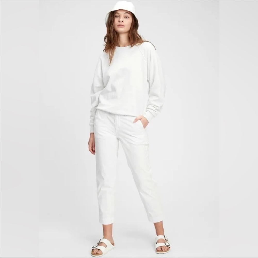 Gap womens white straight leg khakis